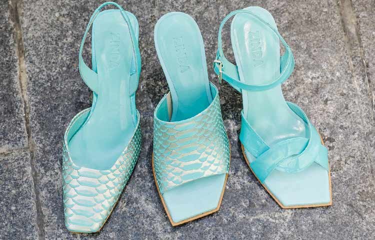 Color y puntas cuadradas en zapatos y sandalias de Zinda