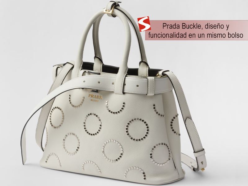 Prada Buckle, diseño y funcionalidad en un mismo bolso