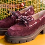 Comodidad con sello urbano en zapatos de Stuart Weitzman